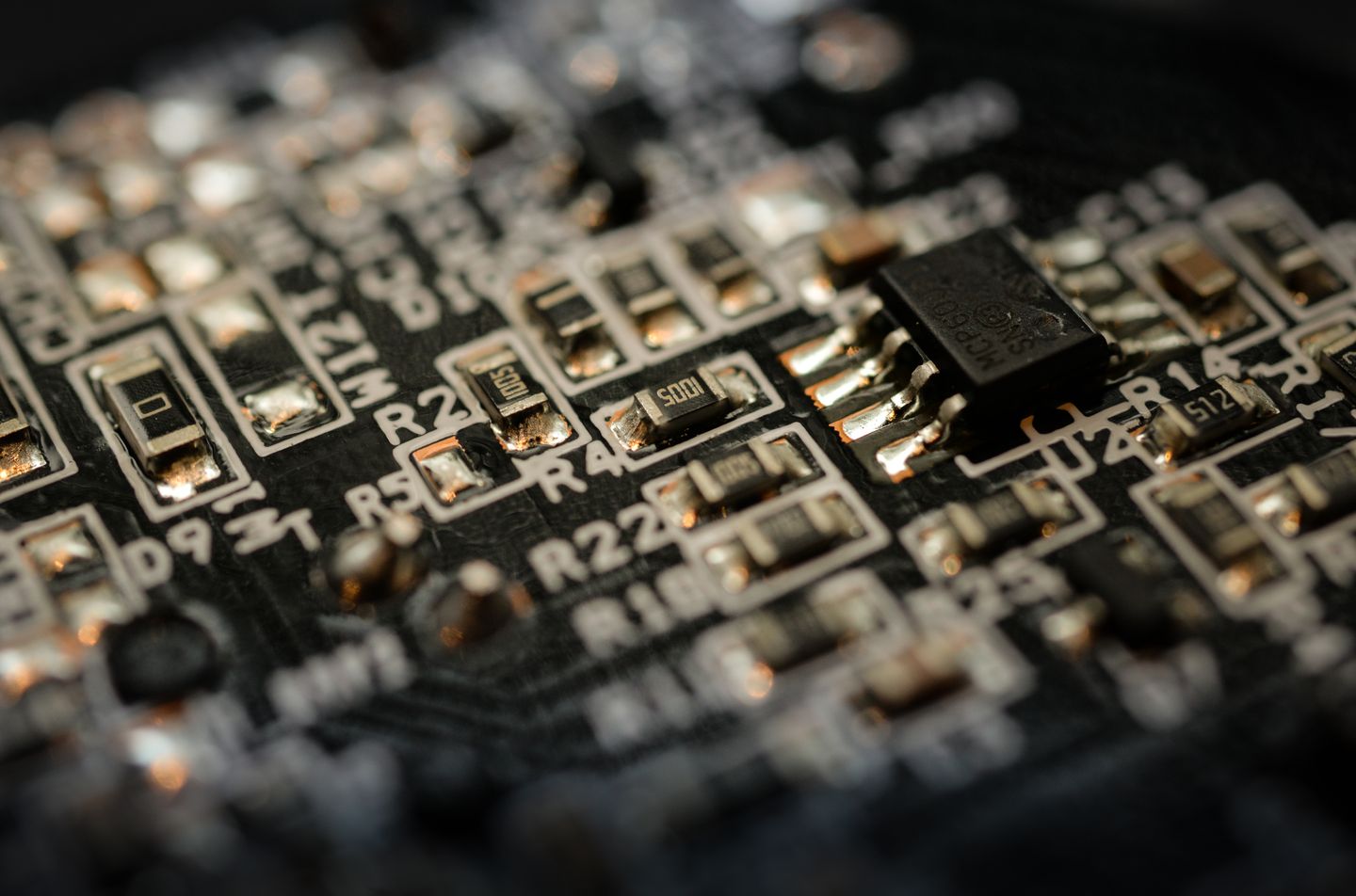 Circuits électroniques, illustration du calcul utilisé pour accélérer la génération de texte